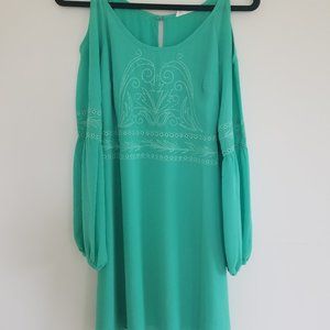 Dress shoulder cutouts